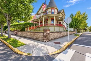 350 Broadway, Newport, RI 02840 - Photo 9