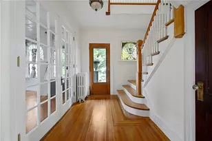 350 Broadway, Newport, RI 02840 - Photo 25