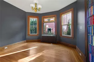 350 Broadway, Newport, RI 02840 - Photo 17
