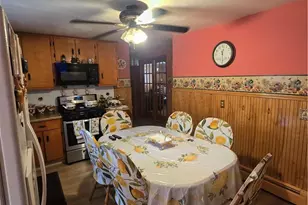 89 Columbia Ave, Pawtucket, RI 02860 - Photo 5