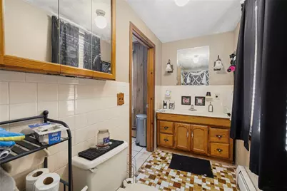14 Border Street, West Warwick, RI 02893 - Photo 23