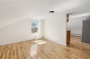 14 Border St, West Warwick, RI 02893 - Photo 9