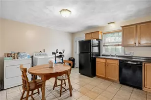 87 N Bend St, Pawtucket, RI 02860 - Photo 9