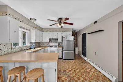 27 Ferncrest Boulevard, North Providence, RI 02911 - Photo 3
