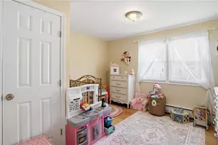 22 Pennsylvania Ave, Warren, RI 02885 - Photo 15