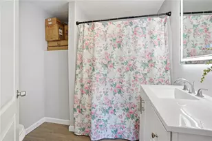 22 Pennsylvania Ave, Warren, RI 02885 - Photo 19