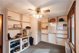 556 E Main Rd, Middletown, RI 02842 - Photo 7
