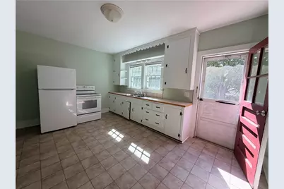 32 Paddy Hill Rd Road, South Kingstown, RI 02879 - Photo 13