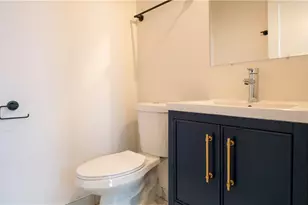 15 Cranston Ave, Newport, RI 02840 - Photo 23