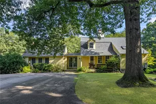 941 Carrs Pond Rd, East Greenwich, RI 02818 - Photo 1