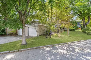 249 8th St, Providence, RI 02906 - Photo 3