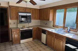80 Hollyhock Dr, Cranston, RI 02920 - Photo 21