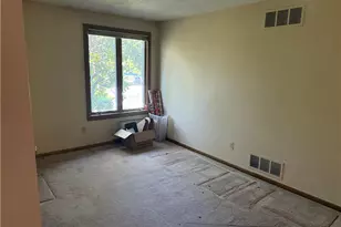 80 Hollyhock Dr, Cranston, RI 02920 - Photo 13