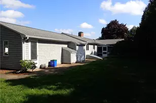 80 Hollyhock Dr, Cranston, RI 02920 - Photo 3