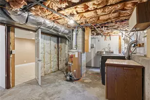 20 Moswansicut Dr, Johnston, RI 02919 - Photo 37