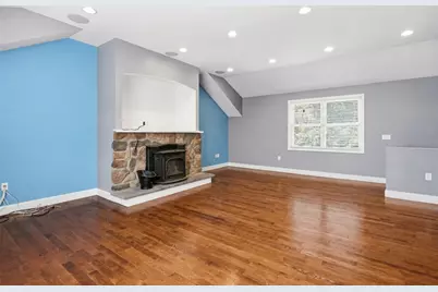 20 Moswansicut Drive, Johnston, RI 02919 - Photo 17