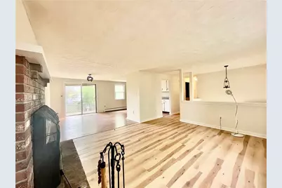 1069 Green End Avenue, Middletown, RI 02842 - Photo 5