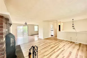 1069 Green End Ave, Middletown, RI 02842 - Photo 5