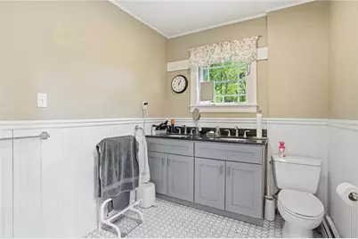 192 Washington Road, Barrington, RI 02806 - Photo 27