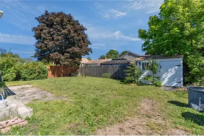 147 Bloodgood Street, Pawtucket, RI 02861 - Photo 35