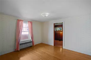 147 Bloodgood St, Pawtucket, RI 02861 - Photo 11