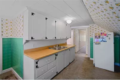 147 Bloodgood Street, Pawtucket, RI 02861 - Photo 33