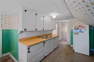 147 Bloodgood St, Pawtucket, RI 02861 - Photo 33