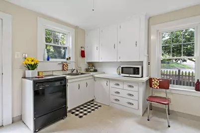 66 Schaeffer Street, South Kingstown, RI 02879 - Photo 15