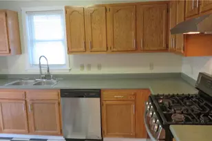 98 Hamilton St, Providence, RI 02907 - Photo 11