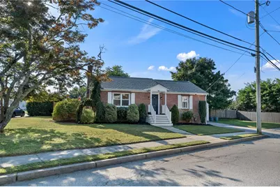 204 Knollwood Avenue, Cranston, RI 02910 - Photo 39