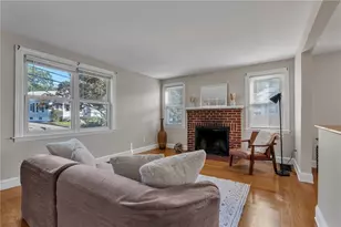 204 Knollwood Ave, Cranston, RI 02910 - Photo 17