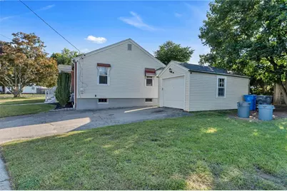 204 Knollwood Avenue, Cranston, RI 02910 - Photo 37
