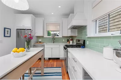 46 Corne Street, Newport, RI 02840 - Photo 15