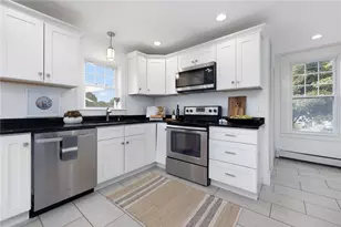 12 Blackwell Pl, Newport, RI 02840 - Photo 11