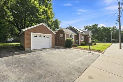 357 Old River Road, Lincoln, RI 02838 - Photo 3