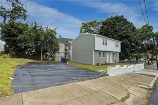 42 Sisson St, Pawtucket, RI 02860 - Photo 35