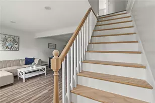 42 Sisson St, Pawtucket, RI 02860 - Photo 7