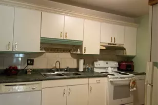 20 Village Ct, West Warwick, RI 02893 - Photo 3