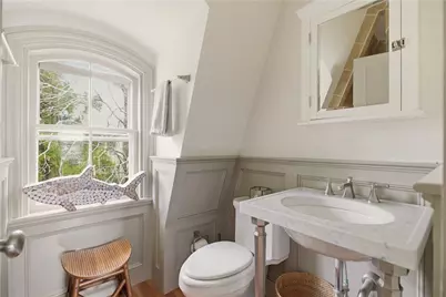 364 Bellevue Avenue #D102, Newport, RI 02840 - Photo 21
