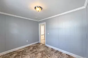 84 Seamans St, Providence, RI 02908 - Photo 5
