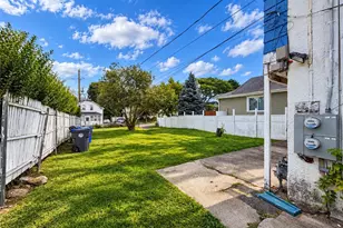 84 Seamans St, Providence, RI 02908 - Photo 17