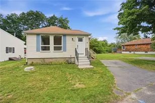 51 Terrace Ave, Warwick, RI 02889 - Photo 5