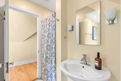 229 Morris Avenue, Providence, RI 02906 - Photo 31