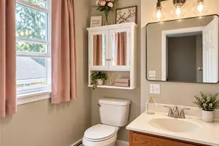 89 Manomet St, Providence, RI 02909 - Photo 15