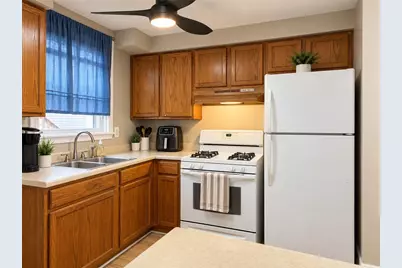89 Manomet Street, Providence, RI 02909 - Photo 11