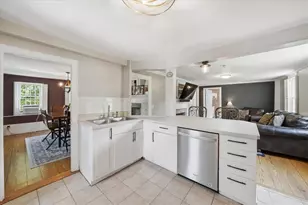 32 Equestrian Wy, Cranston, RI 02921 - Photo 17