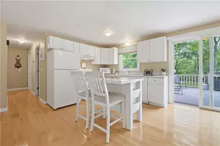39 Tidewater Dr W, South Kingstown, RI 02879 - Photo 7