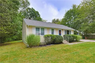 39 Tidewater Dr W, South Kingstown, RI 02879 - Photo 3