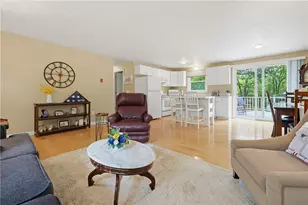 39 Tidewater Dr W, South Kingstown, RI 02879 - Photo 15