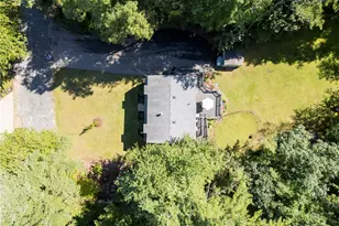 14 Debra Dr, Richmond, RI 02812 - Photo 3